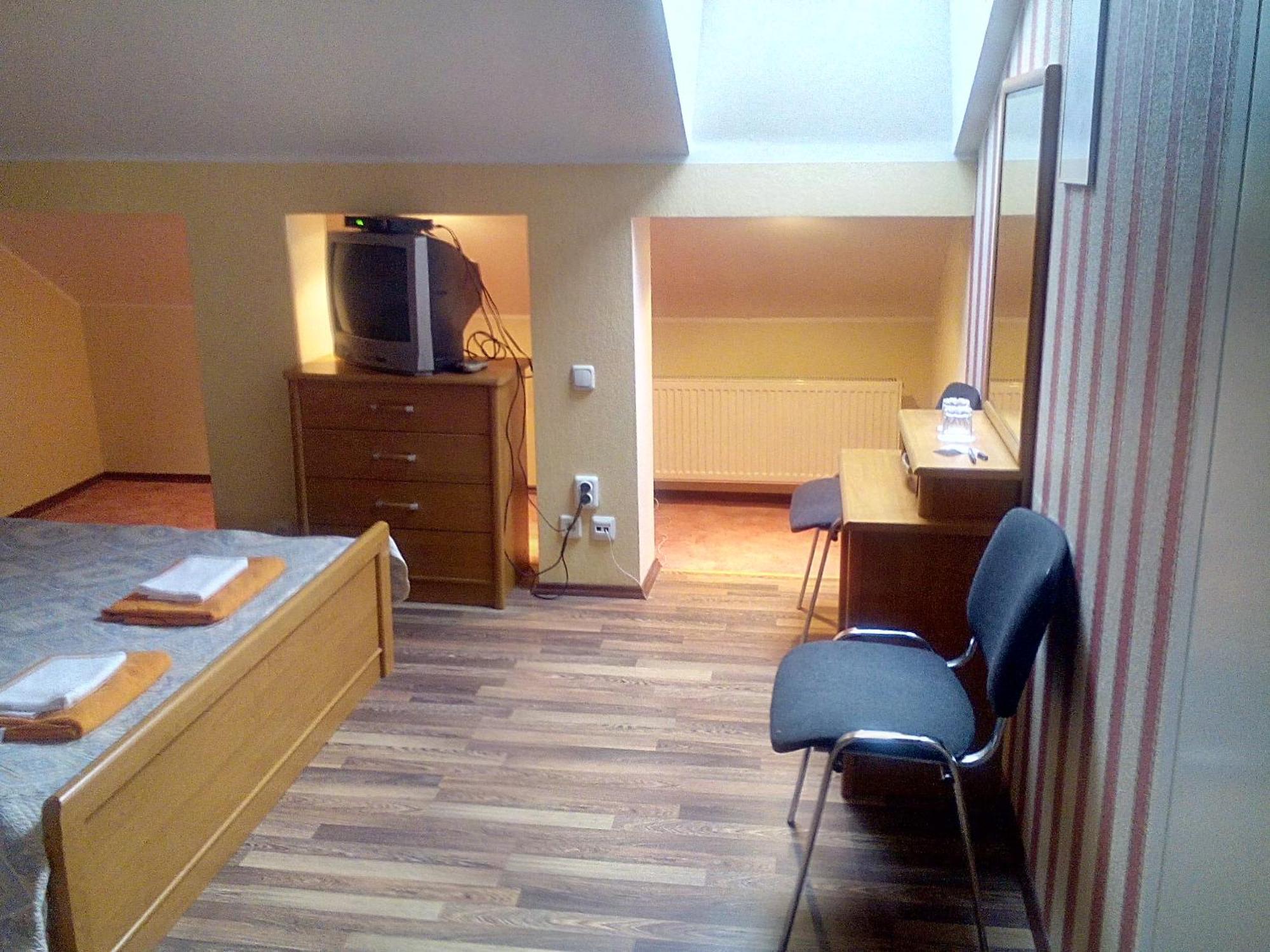 Central Hotel نارفا الغرفة الصورة