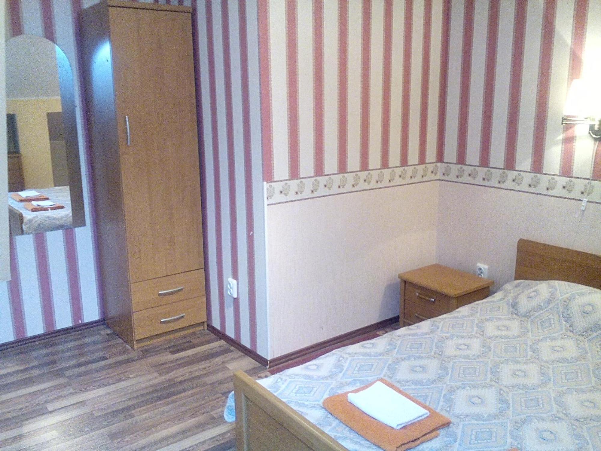 Central Hotel نارفا الغرفة الصورة