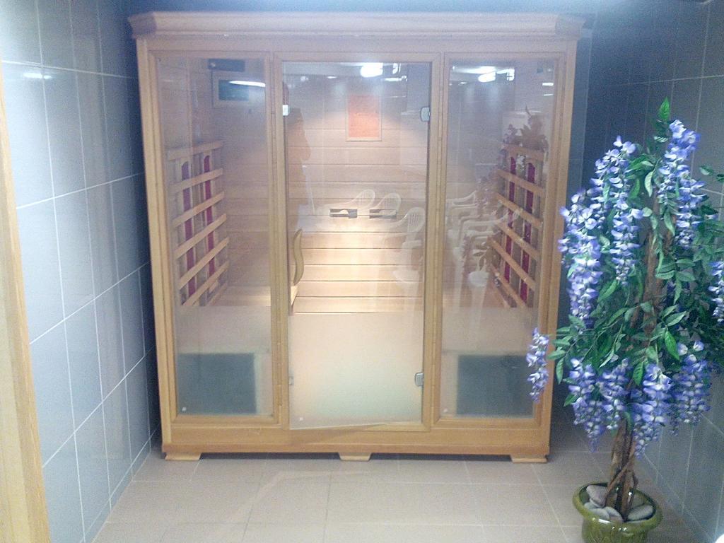 Central Hotel نارفا المظهر الخارجي الصورة